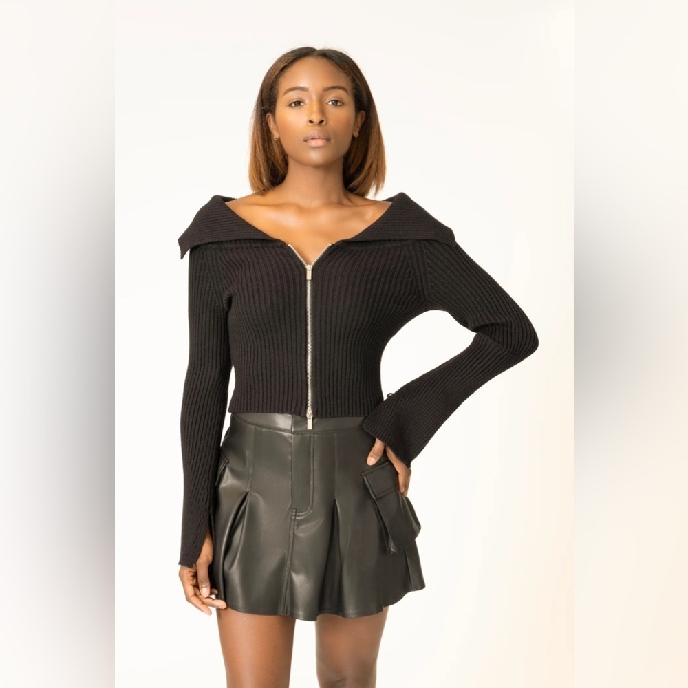 AREA STARS Annelle Off Shoulder Sweater in Black Size Large NWT